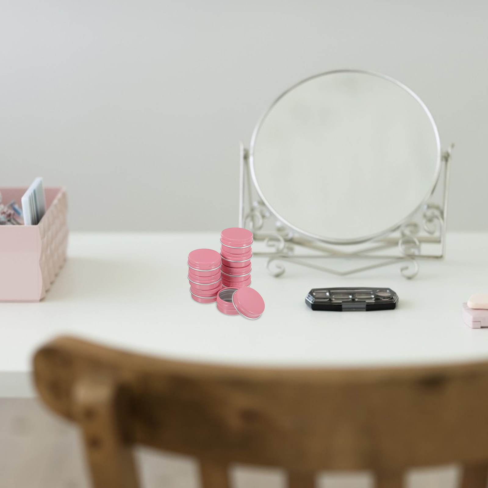 8個入り、丸型アルミ製の空容器。防水仕様で、DIY化粧品やク - Lip Balm のレビューと価格