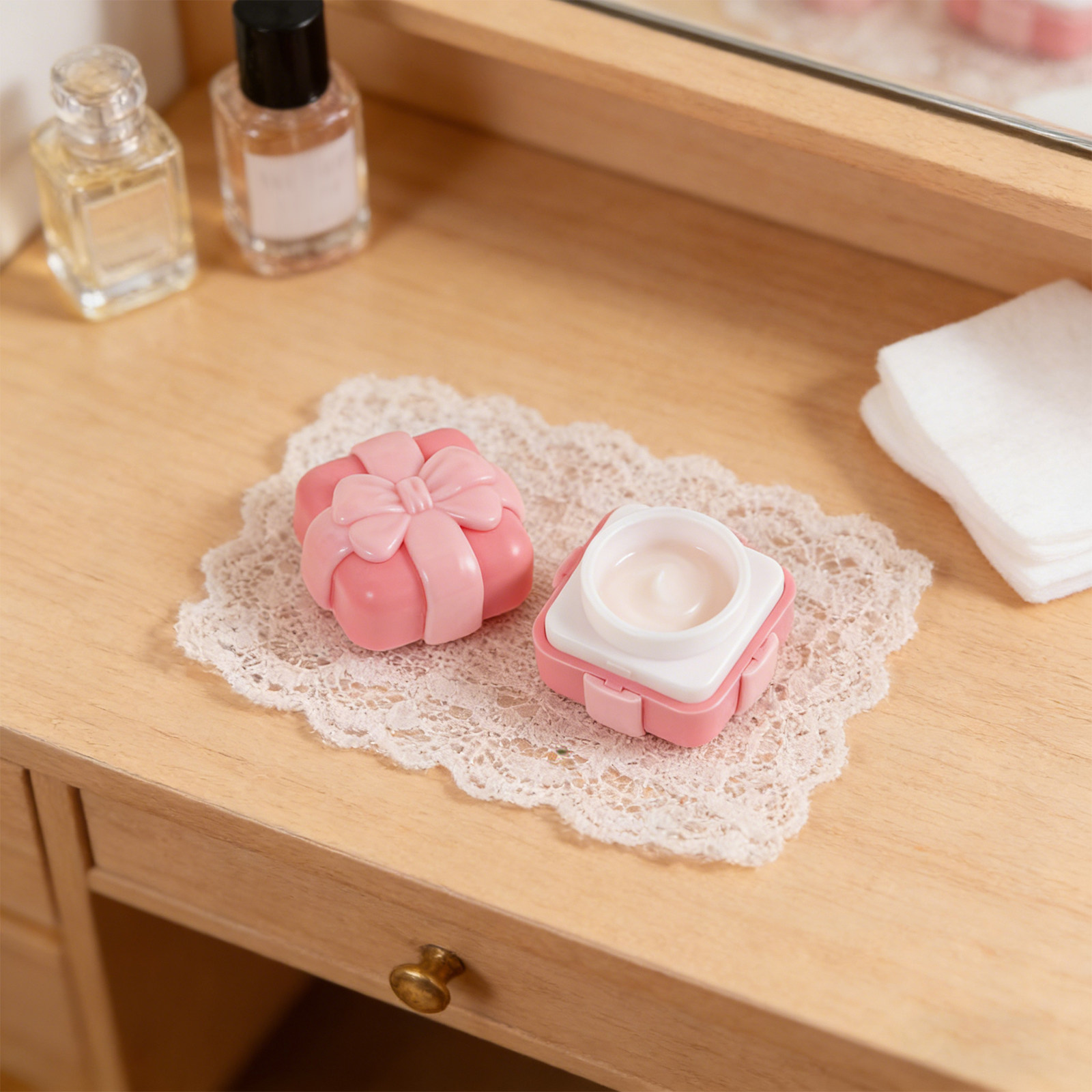 小型リップバームチューブ、詰め替え可能な空ボトル、DIYスキ - Lip Balm のレビューと価格